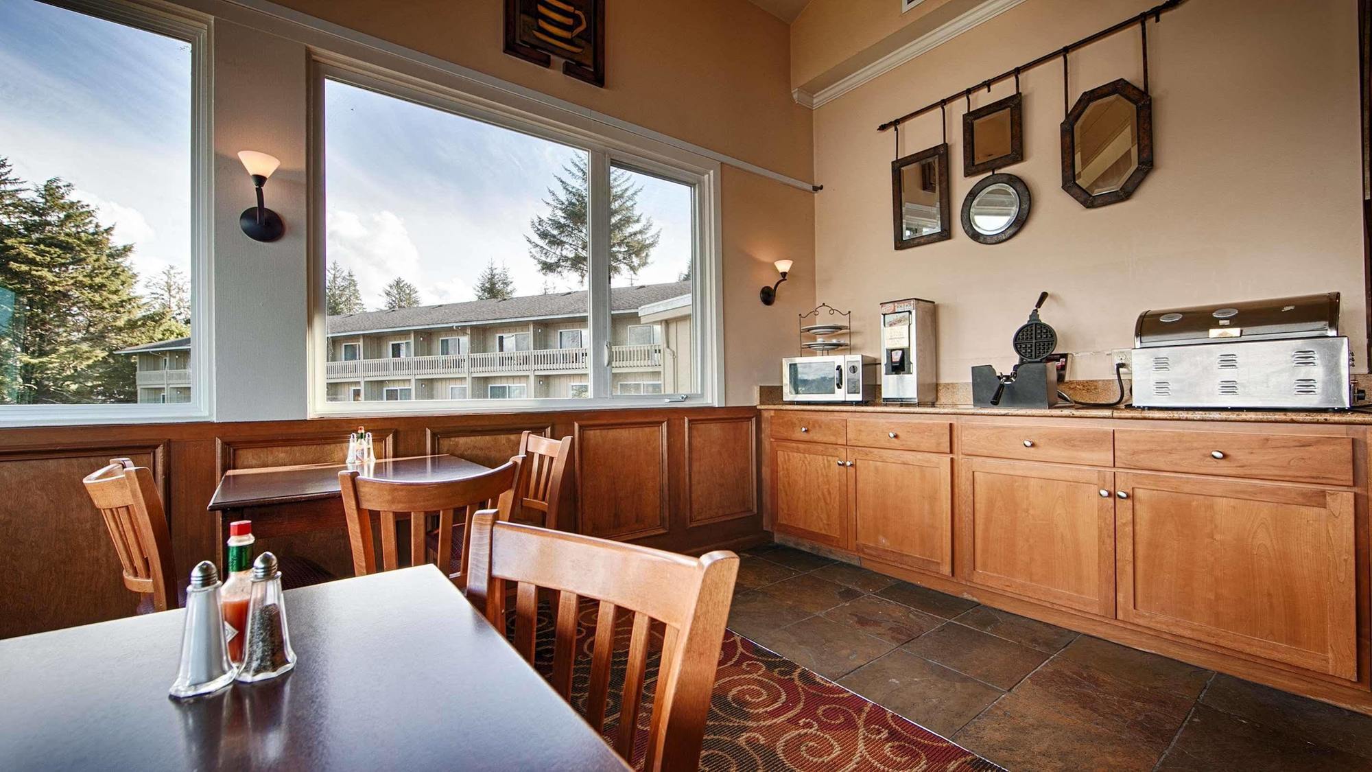 Best Western Pier Point Inn Florence Exterior photo